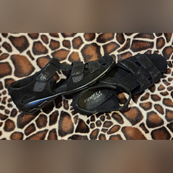 VANELi Sport Suede Sandals Women's Size 6M - Picture 2 of 9